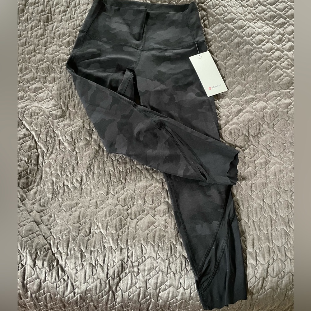 lululemon athletica Black Camo Leggings - Picture 2 of 3